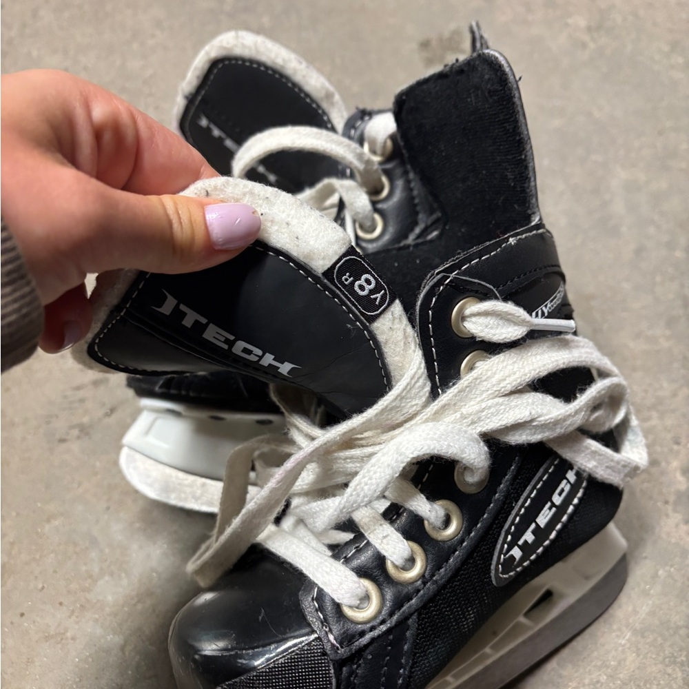 Black hockey Kids ice skates
